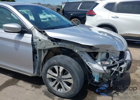 2015 Honda Accord Lx z USA, uszkodzony, nr VIN 1HGCR2F34FA025293